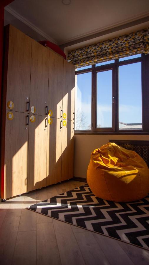 People Hostel Μπισκέκ Εξωτερικό φωτογραφία