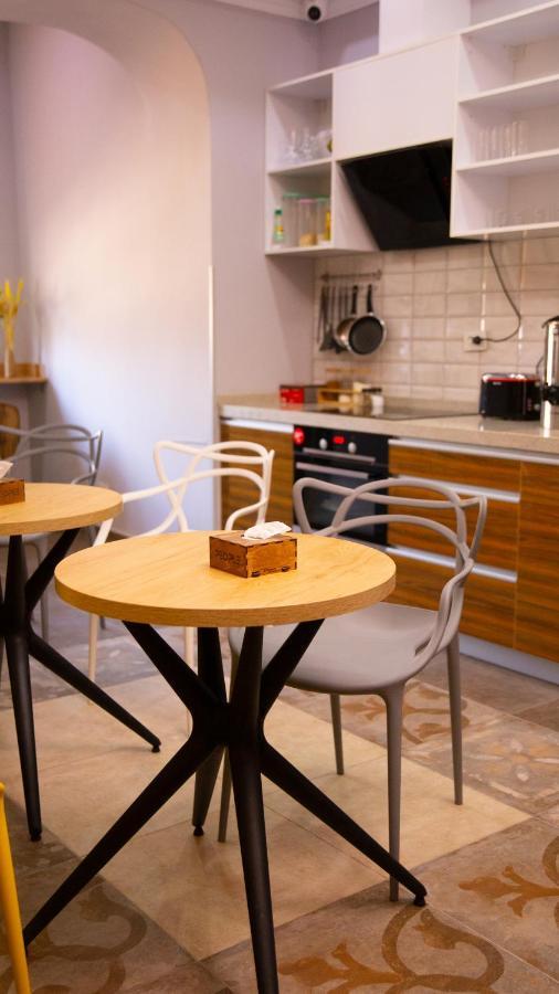 People Hostel Μπισκέκ Εξωτερικό φωτογραφία