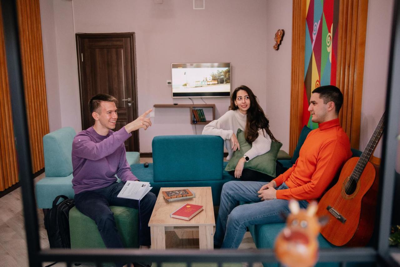 People Hostel Μπισκέκ Εξωτερικό φωτογραφία