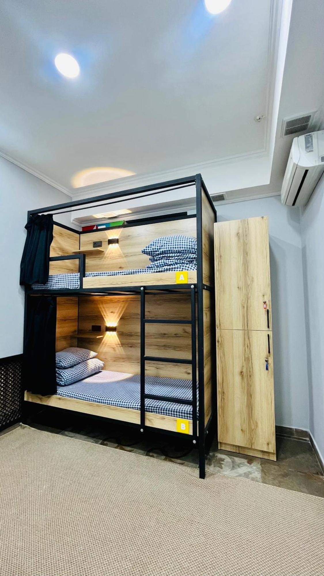People Hostel Μπισκέκ Εξωτερικό φωτογραφία